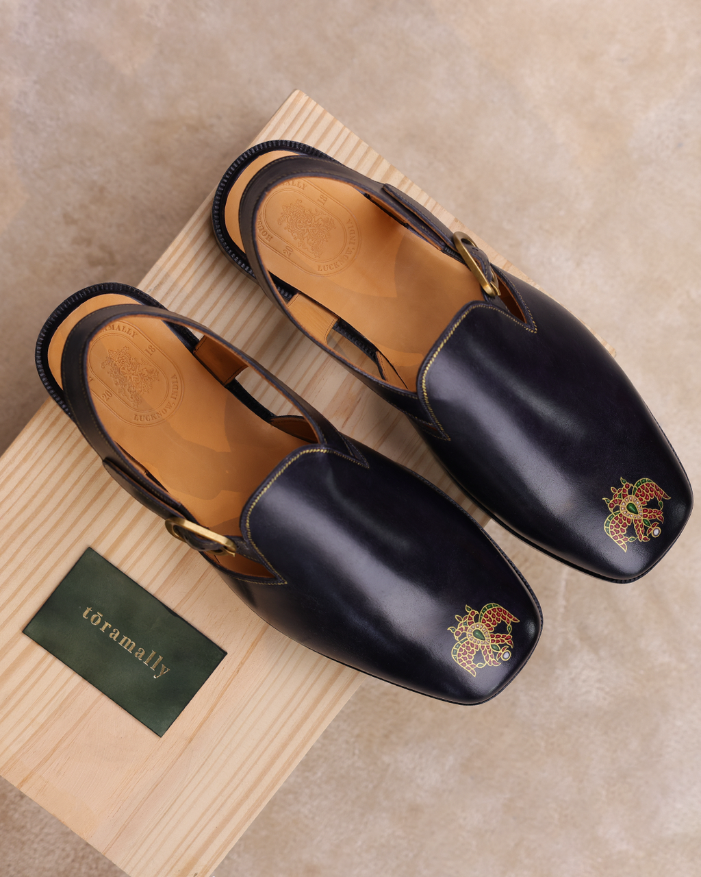 Bakhtawar Handpainted Sandal