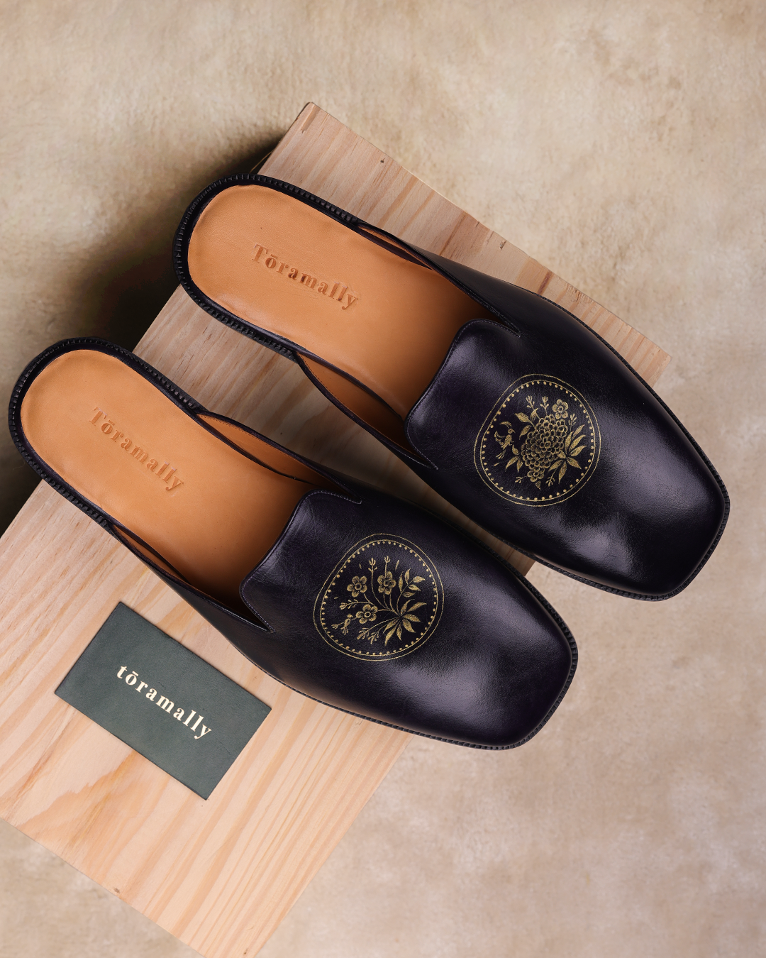 Bakhtawar Handpainted Mule