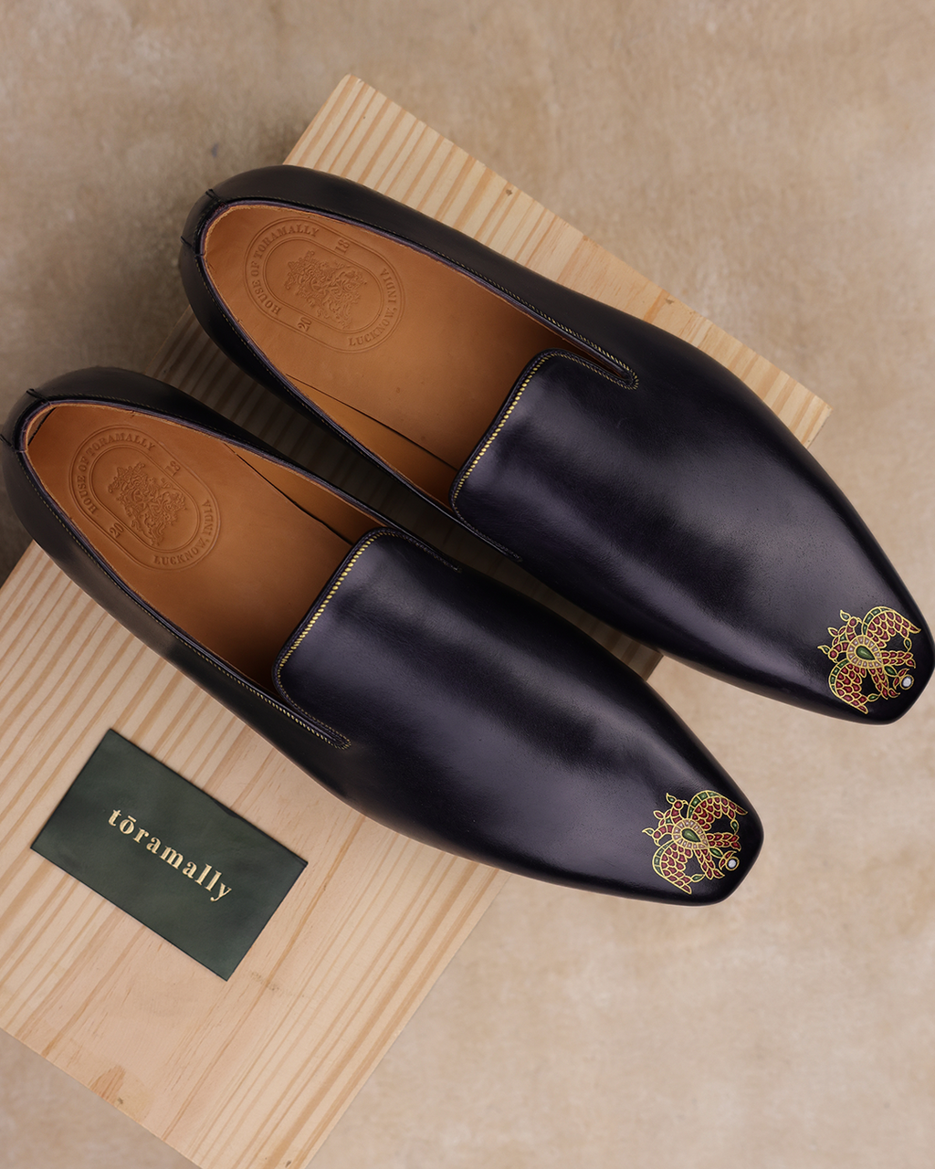 Bakhtawar Handpainted Slip On