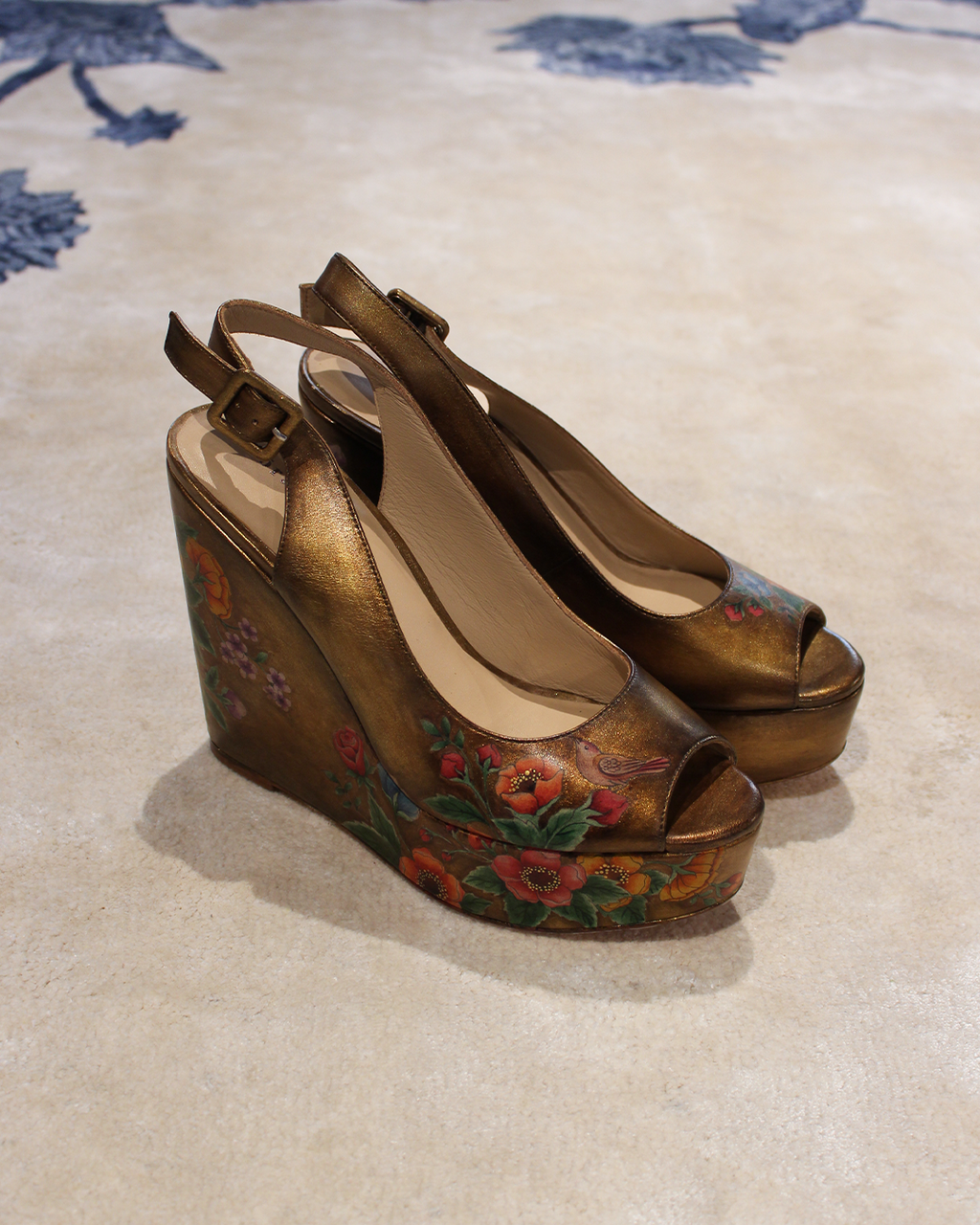Zaakiya Gold Handpainted Wedge