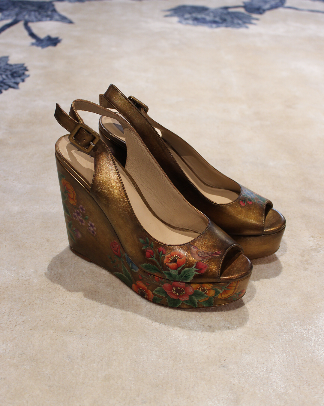 Zaakiya Gold Handpainted Wedge