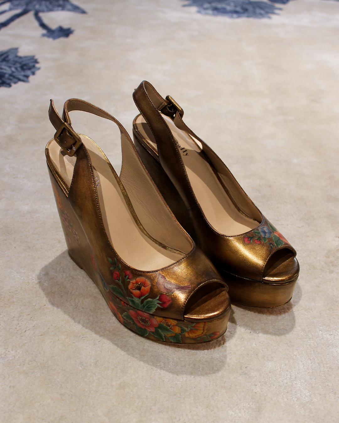 Zaakiya Gold Handpainted Wedge