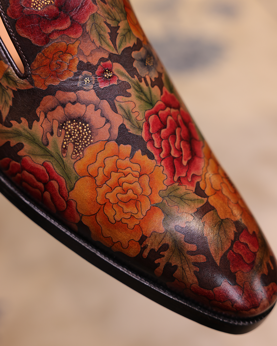 Gulmarg Handpainted Whole Cut Loafer