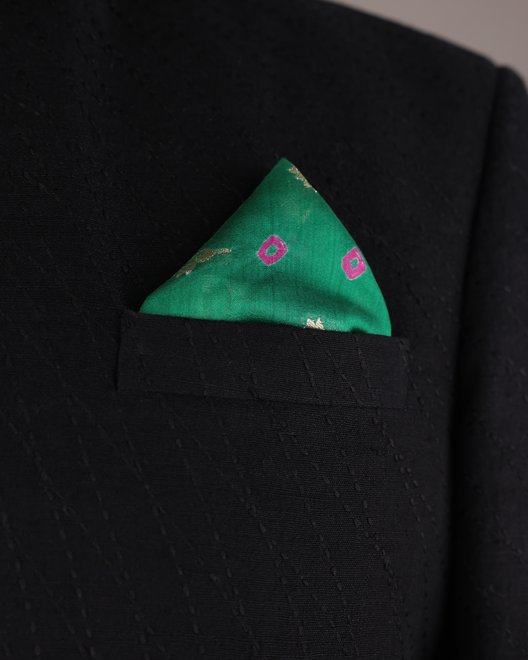 Green Handwoven Bandhani Silk Pocket Square