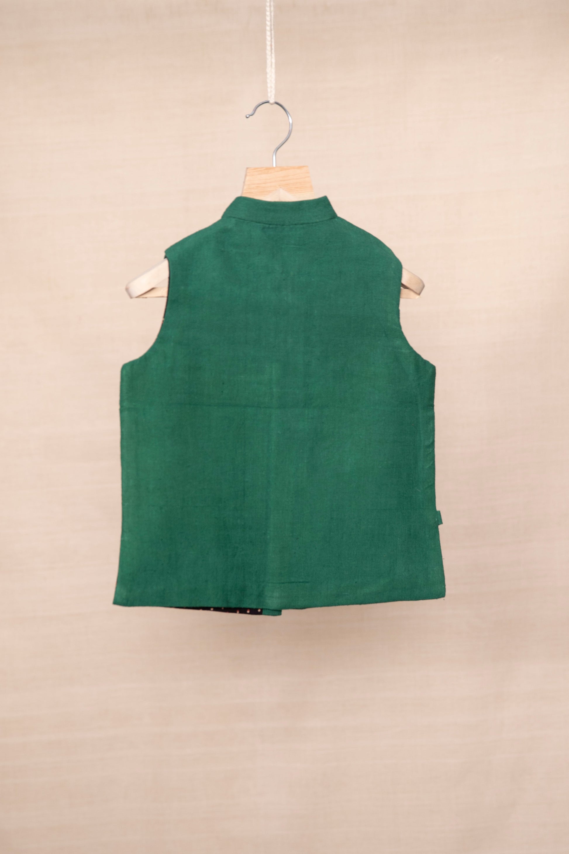 Sleeveless Jacket