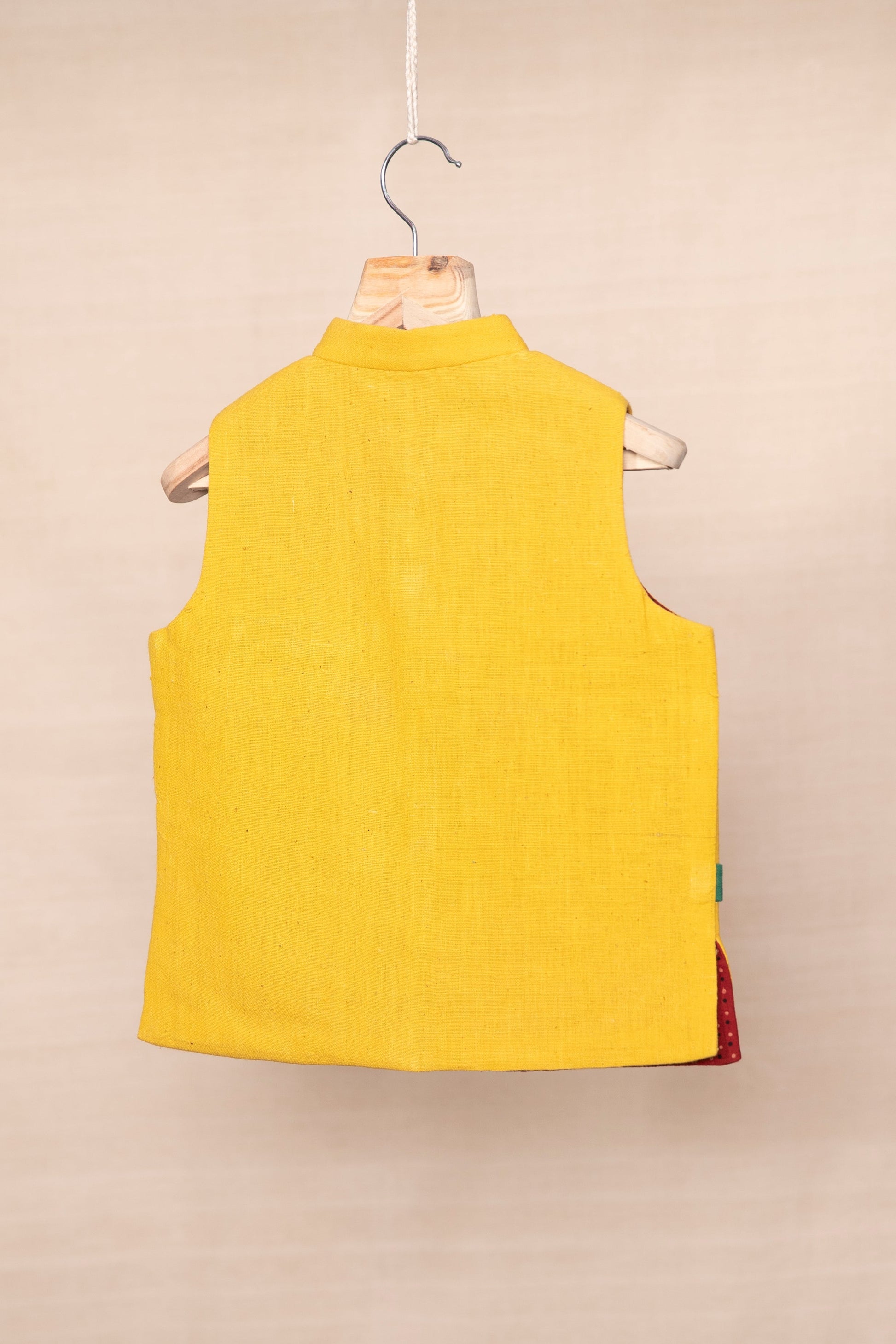 Sleeveless Jacket