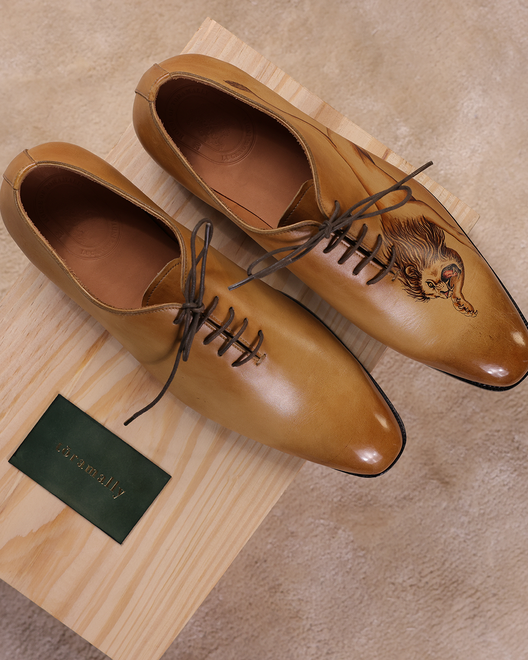 Leo Hand Painted Oxford