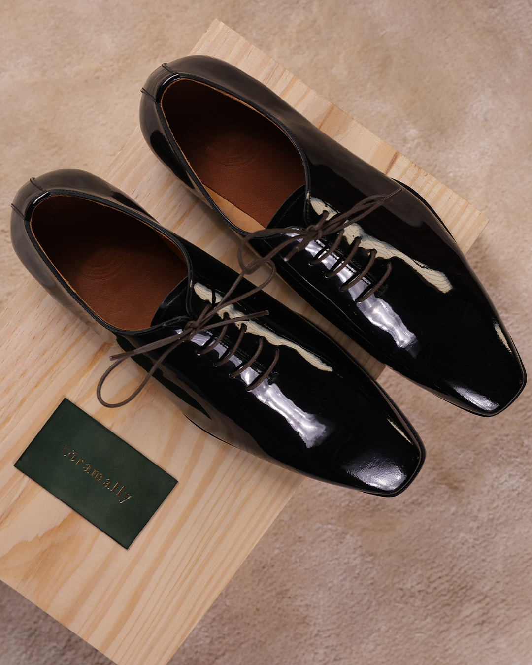 Wholecut Oxford Shoe